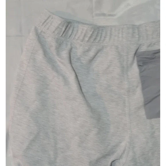 The North Face Shorts Mens 2XL Gray Knit Gym Run Workout Zip Pocket Drawstring - Picture 8 of 11